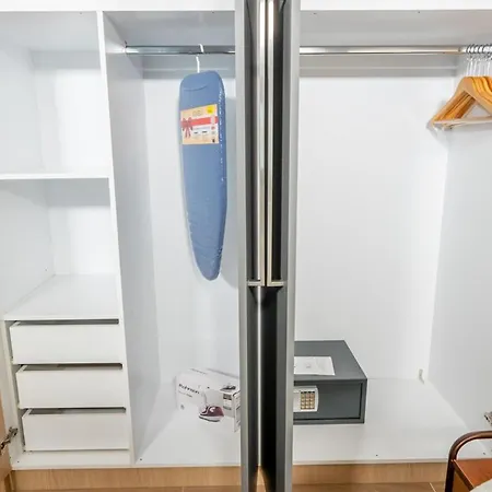 Apartment Iaira *
